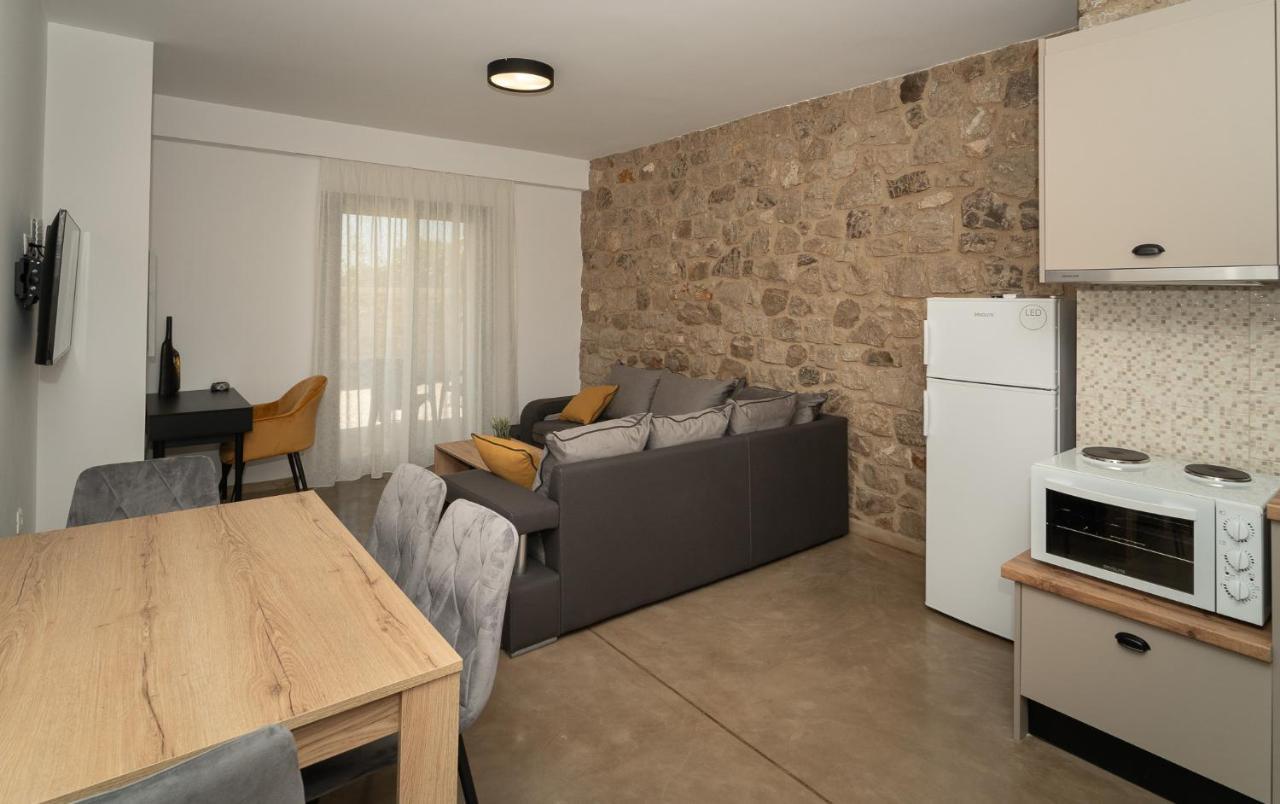 Lithos Suites ฟีนีคุนตา ภายนอก รูปภาพ